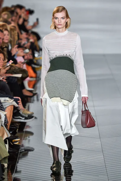 Look 8